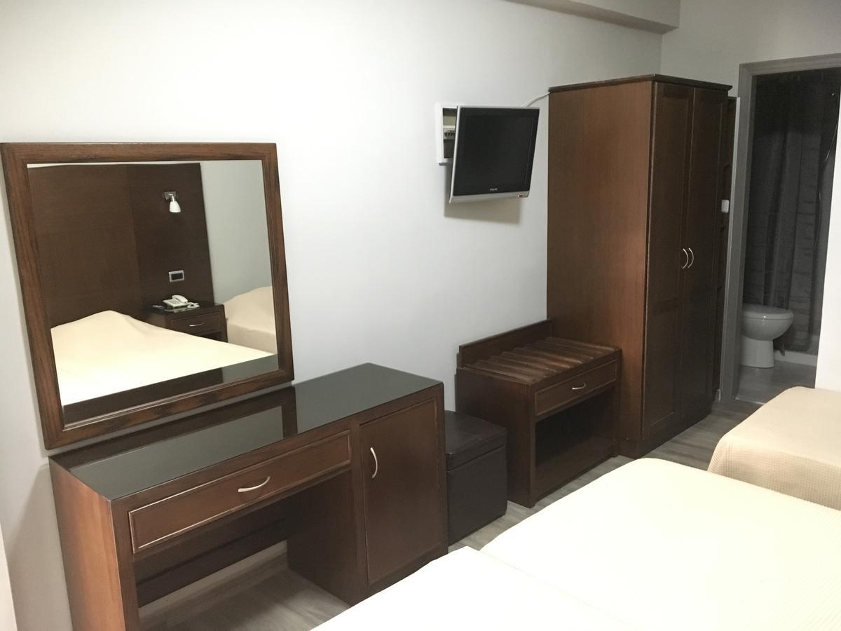 Studios Asteria Loutra Edipsou  Luaran gambar
